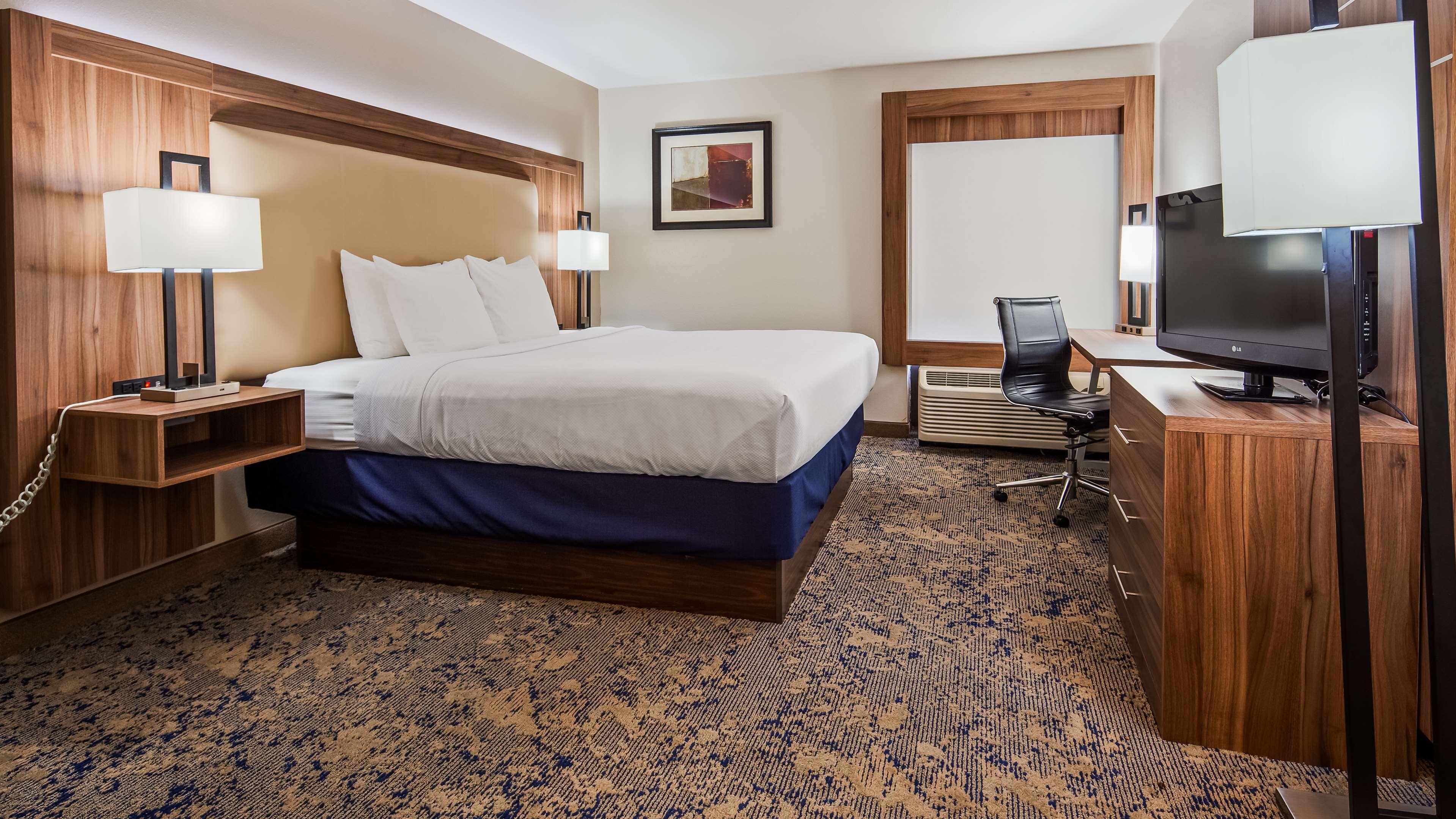 Best Western Plus Kansas City Airport - Kci East Екстериор снимка