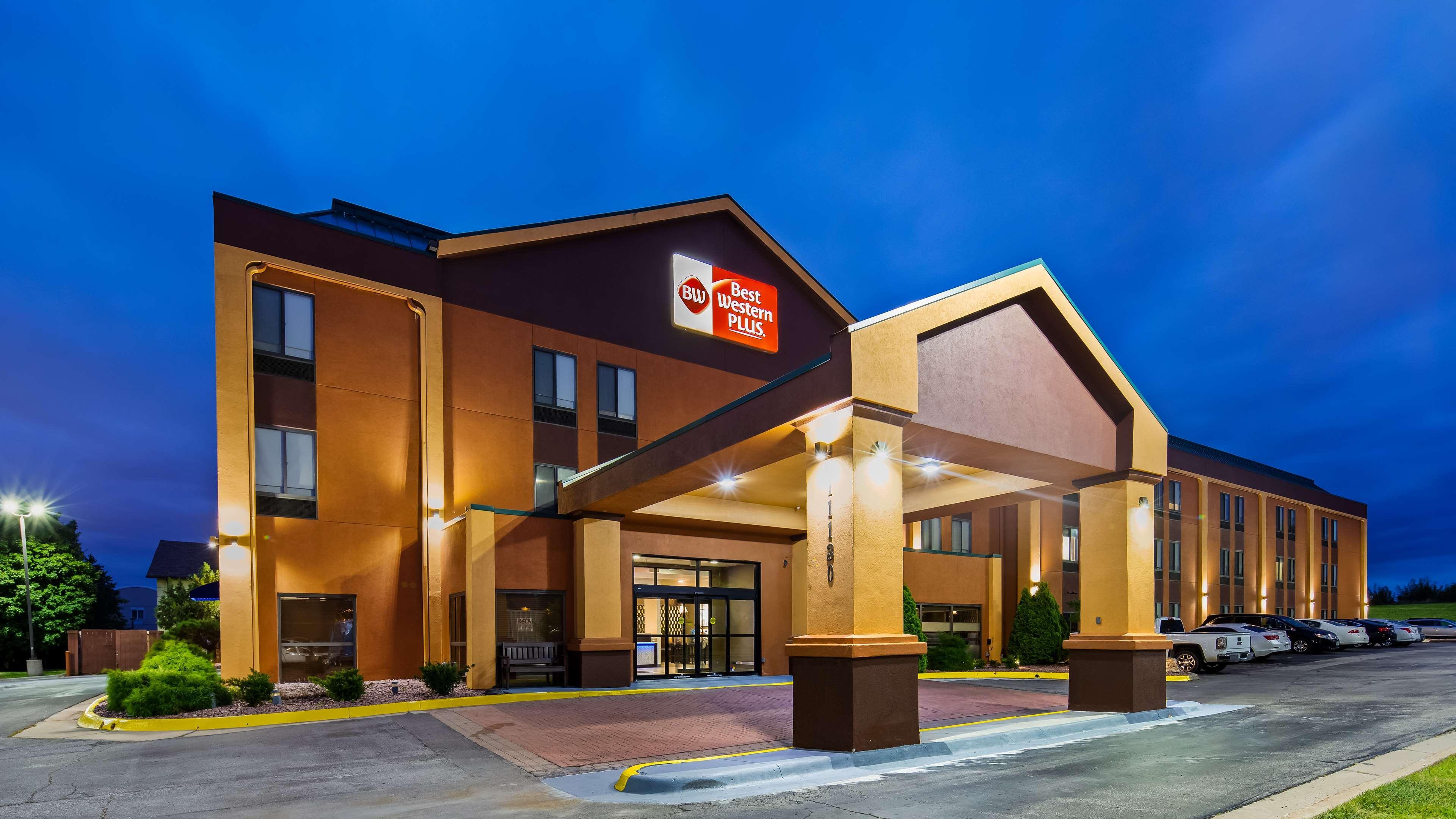 Best Western Plus Kansas City Airport - Kci East Екстериор снимка