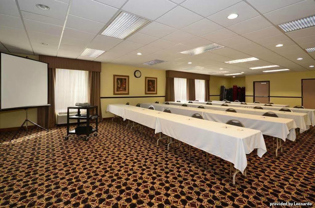 Best Western Plus Kansas City Airport - Kci East Екстериор снимка