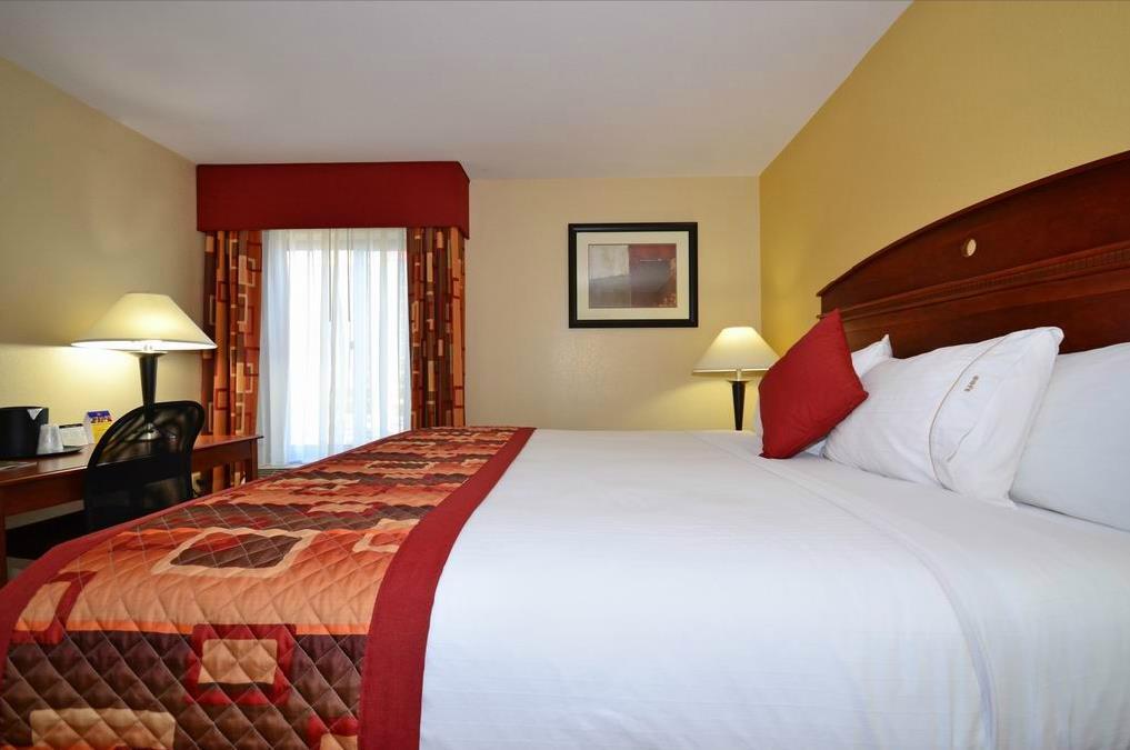 Best Western Plus Kansas City Airport - Kci East Екстериор снимка